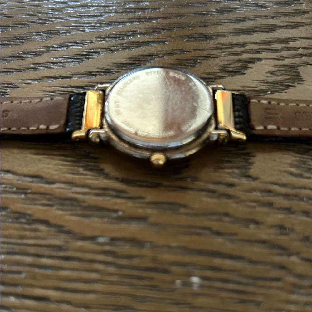 Vintage ROCHAS Paris Woman’s Watch Gold Tone Quartz Leather Band Dress Watch - Picture 6 of 7